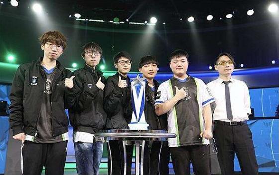 他作為中國 他作為中國